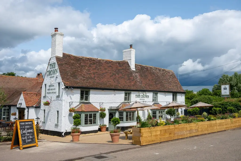 The Crown_Eaton Socon_slider_image_3