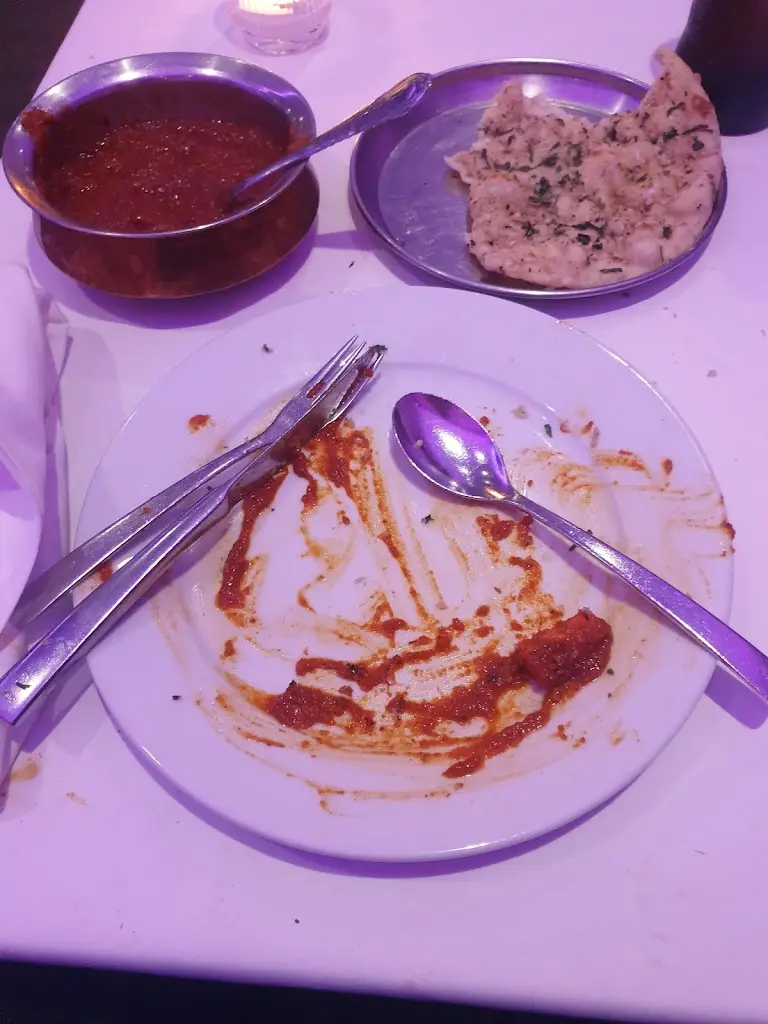 Richard G_Nawab Lounge_Eaton Socon_review