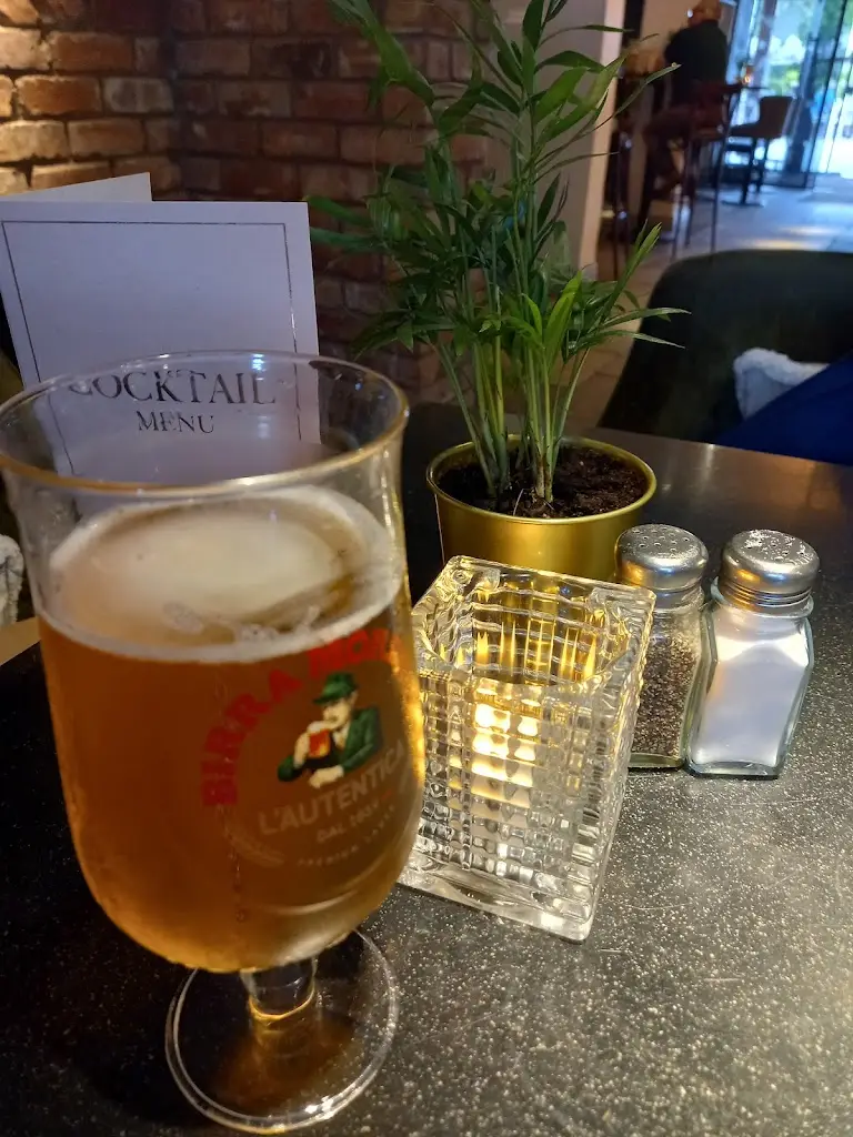 Andy Thomas_The Boars Head_Audlem_review