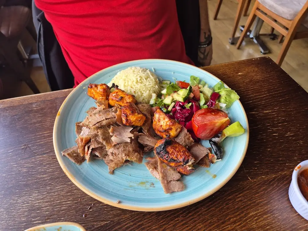KIRSTY Emmerson_New Bodrum Turkish Restaurant | St Neots_Eaton Socon_review