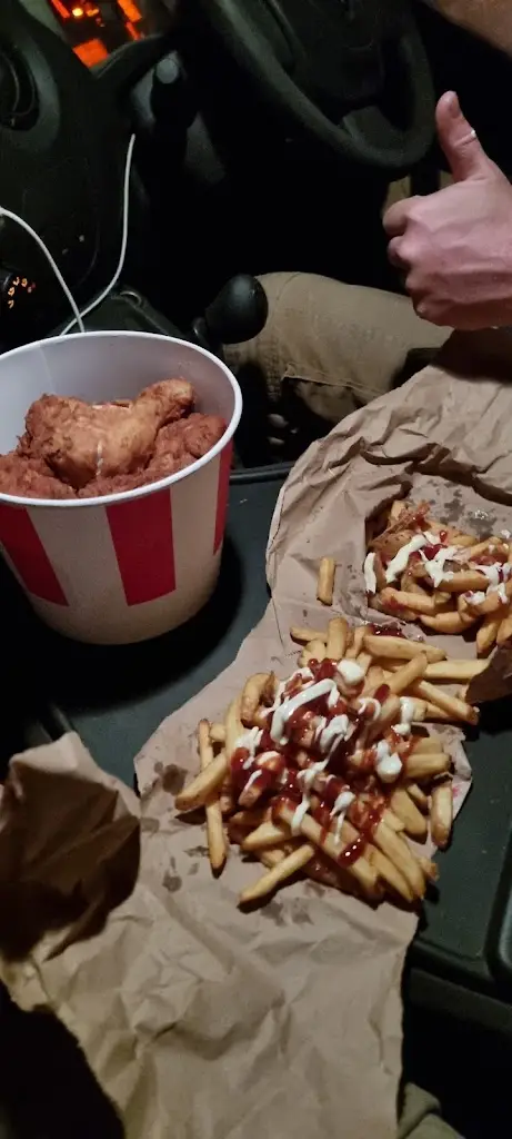 Antonio Vercetti_KFC St Neots - Great North Road_Eaton Socon_review