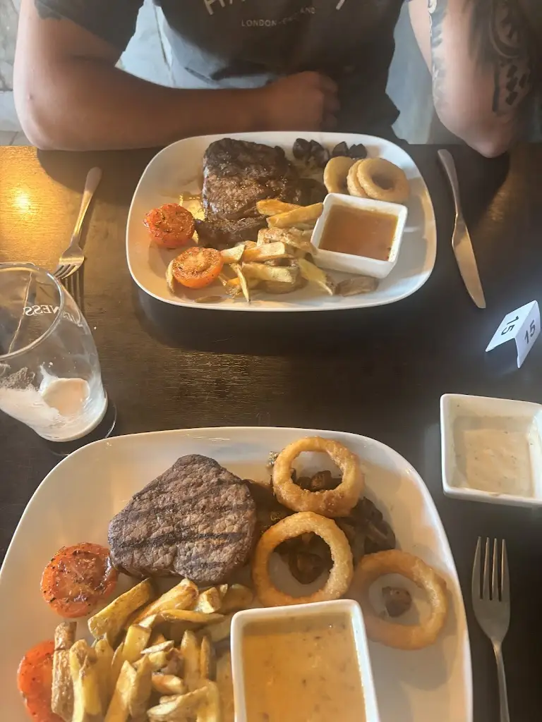 Mazey Lea_Industry Tapas Bar_Epworth_review