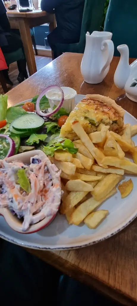 David Bartle_Hattys Tea Room & Mad Hattys Wine Bar_Epworth_review