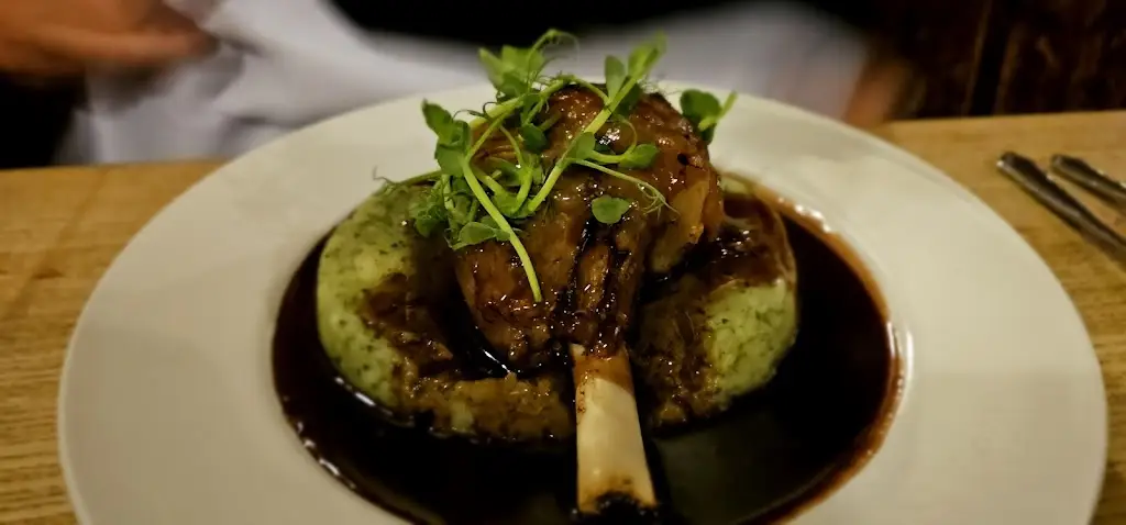 The Epworth Tap_Epworth_slider_image_3