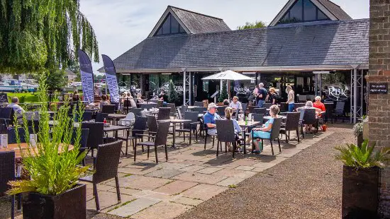 Riverside Bar & Kitchen restaurante en Ely