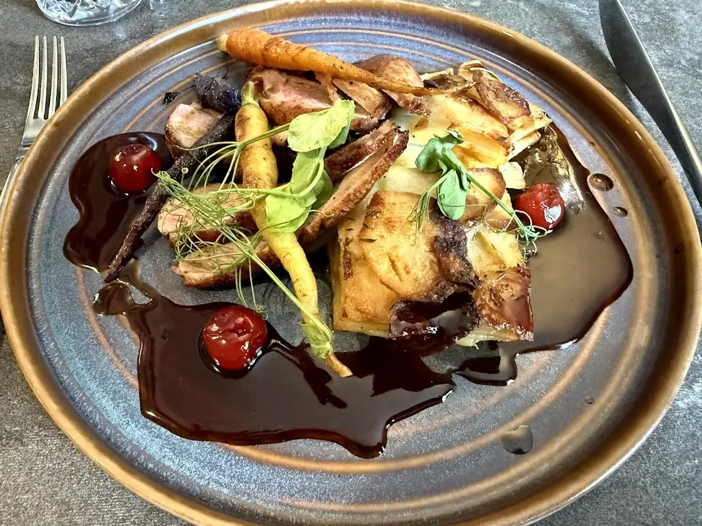 The Dining Room at Poets House_Ely_slider_image_3