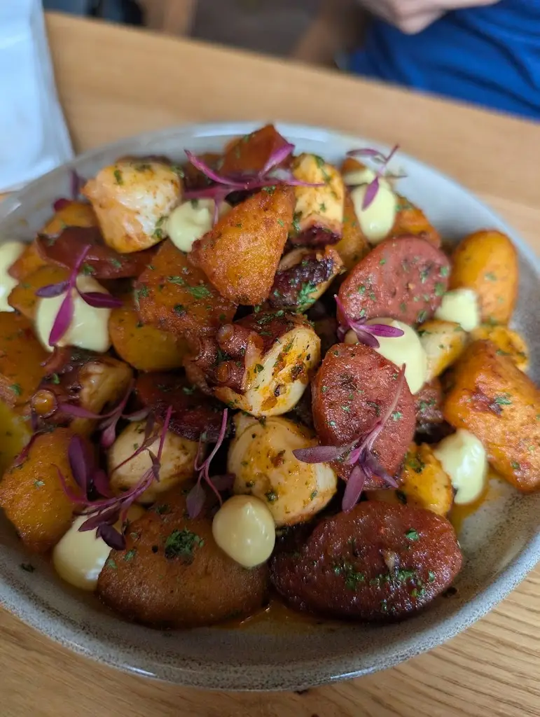 ANA PAULA BERTOLO_Amelie Restaurant at Ben's Yard_Ely_review