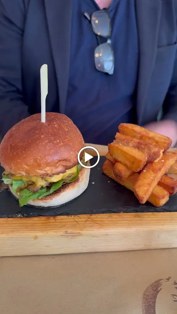 Griddle Bar and Meat House_Ely_slider_image_2