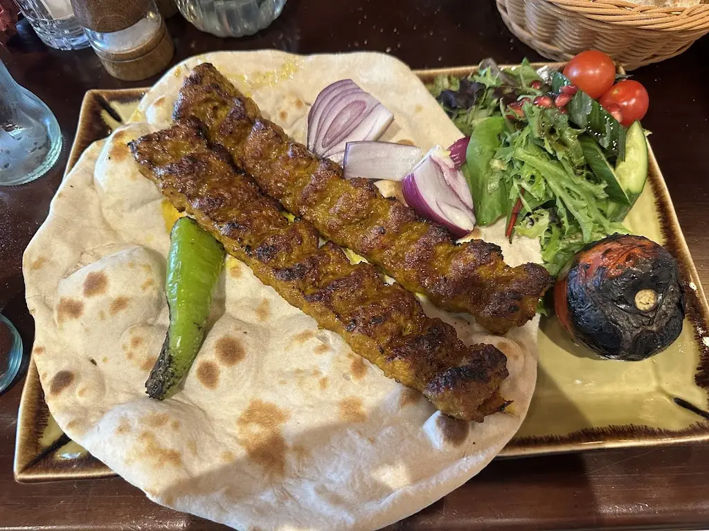 Amir Sharifnia_Diba Restaurant _Epsom_review