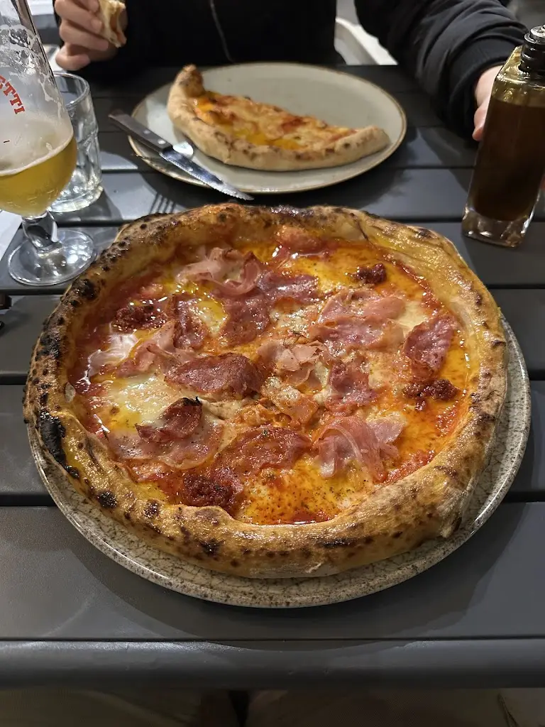 Pizzerium Epsom_Epsom_slider_image_3