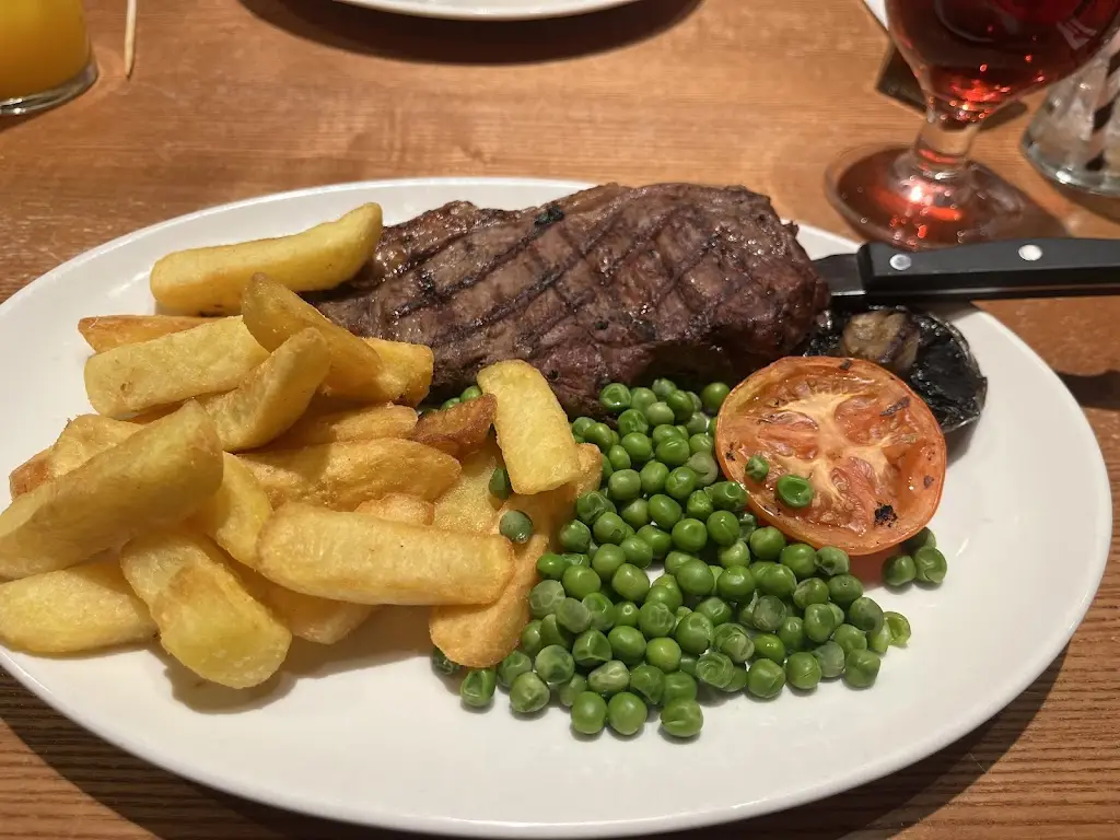 Moseley Park Beefeater_Essington_slider_image_3