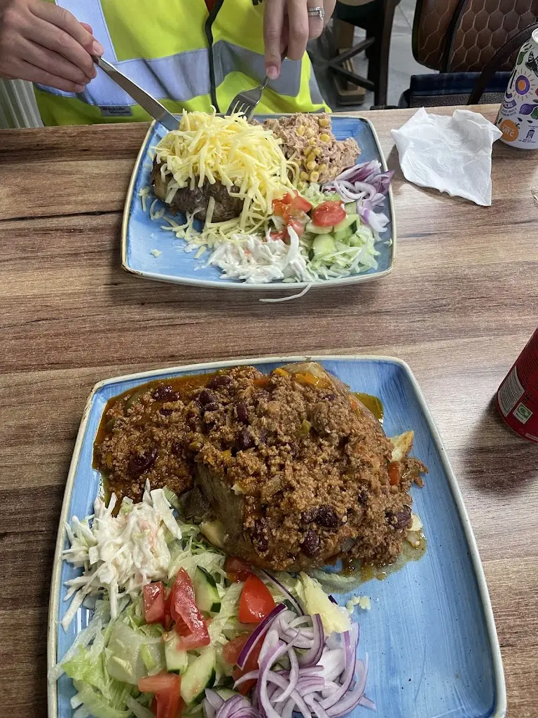 Noémie Bruel_T-Bones Cafe_Erith_review