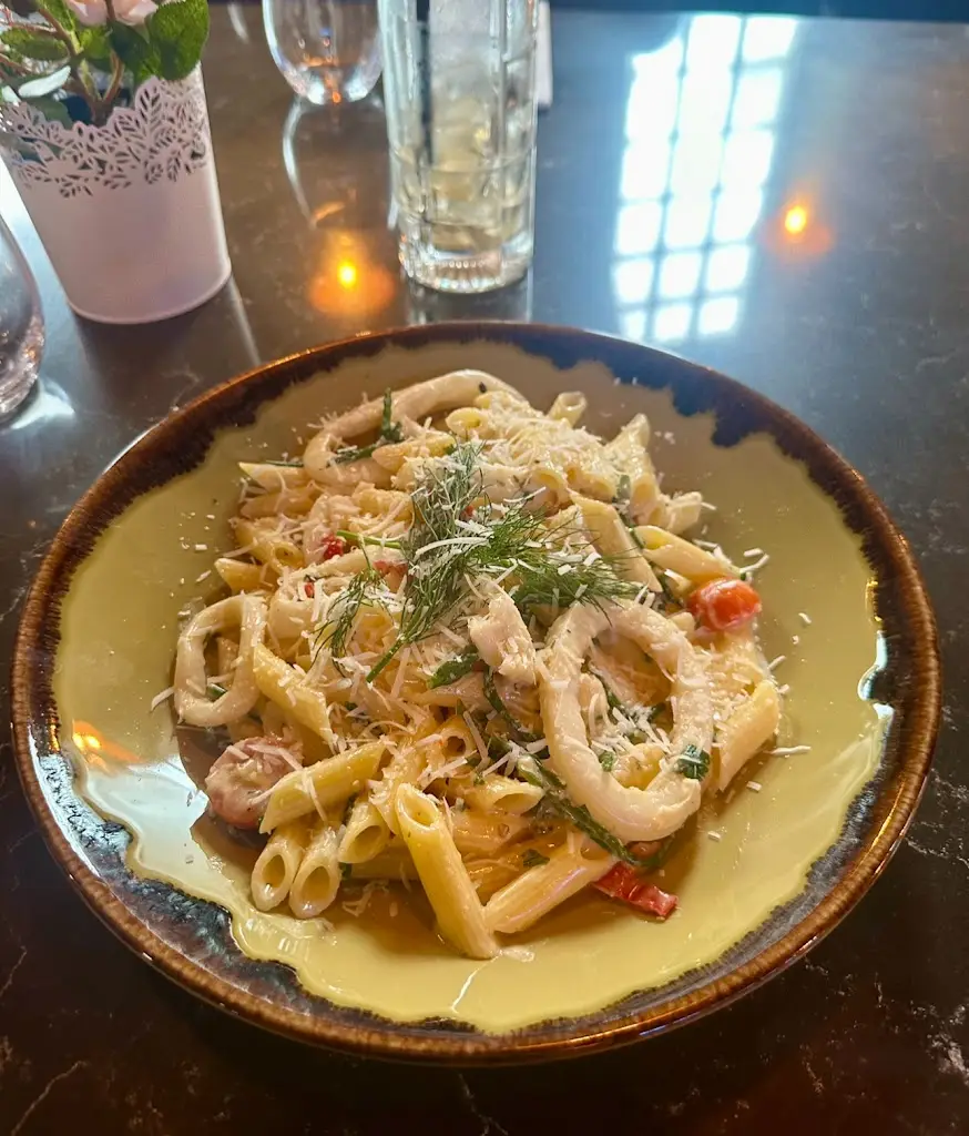 Abigail Elliott_Belluno Italian Axminster_Axminster_recensione