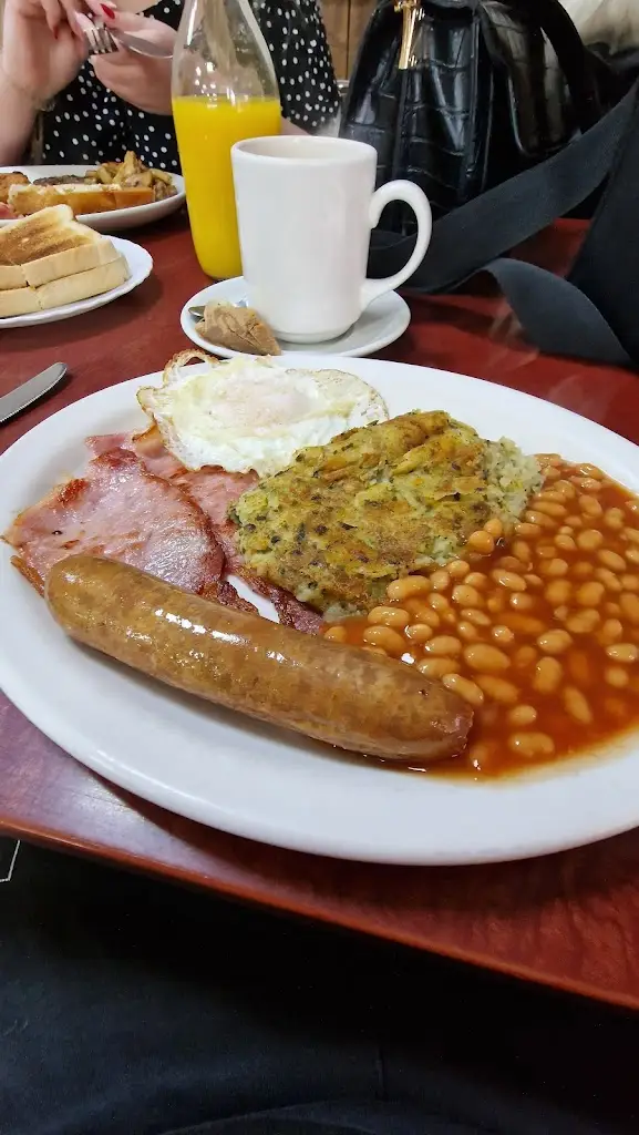 Robert Joseph_Thames Cafe ERITH_Erith_review