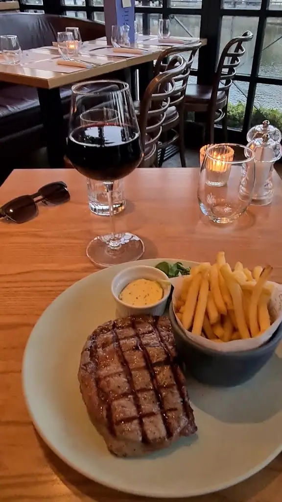 Côte Windsor_Eton_slider_image_2