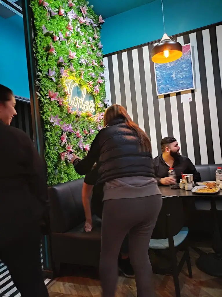 Alberto Darla_Harley’s Bistro & Lounge_Epping_review