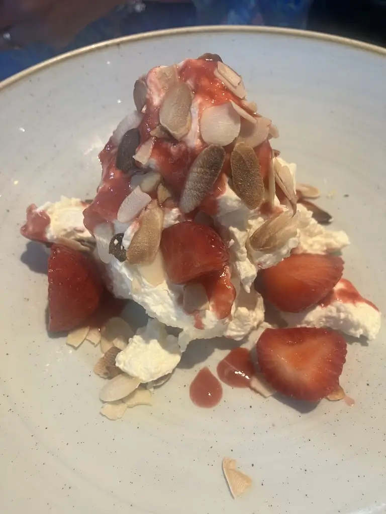 David Stokes_The Wheatsheaf_Esher_review