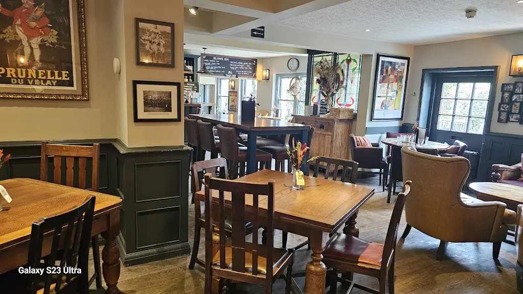 The Wheatsheaf_Esher_slider_image_3