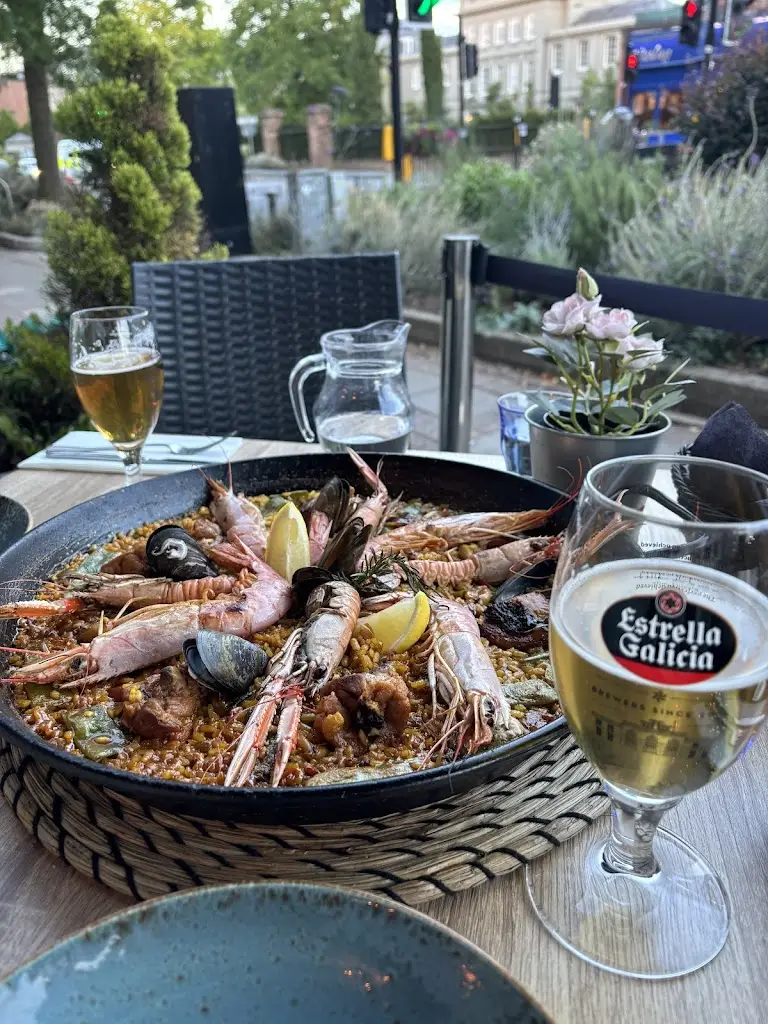 Don Luis_Esher_slider_image_3