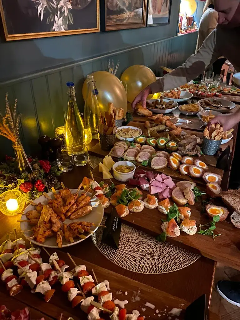 Menu_The Bear_Esher_immagine_2