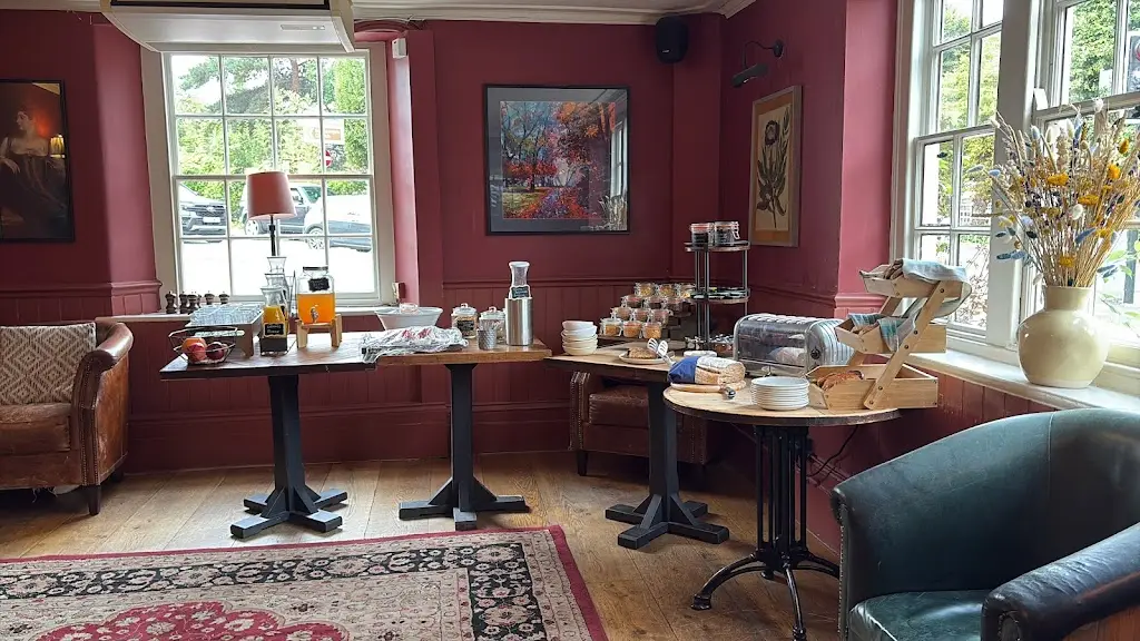 Kevin O'Reilly_The Bear_Esher_recensione