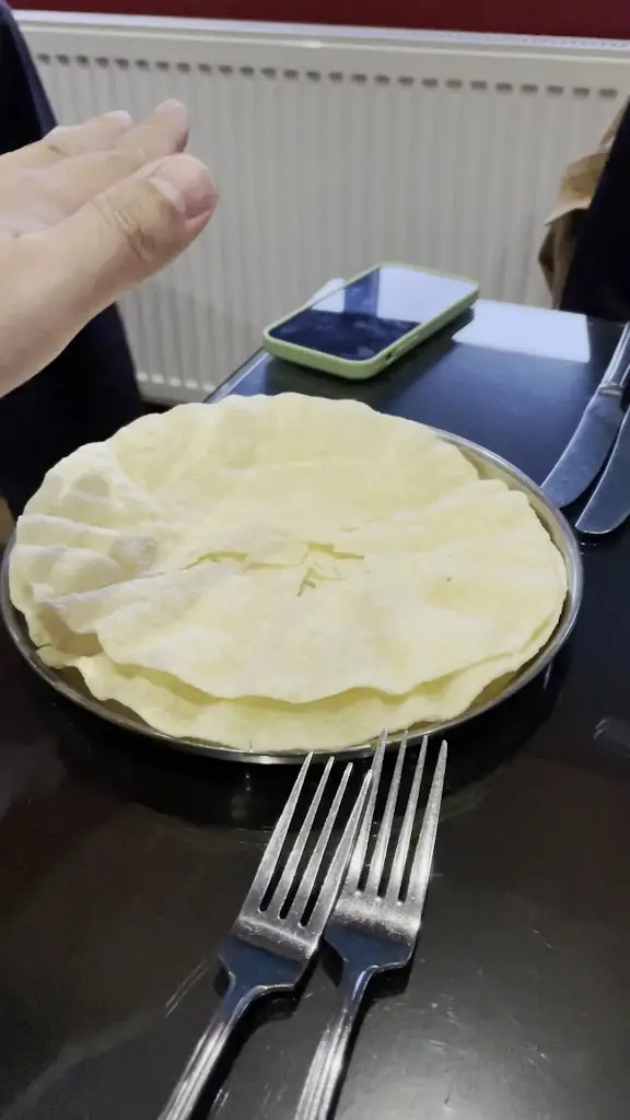 Kenneth Liu_Safar Indian Restaurant_Axminster_review