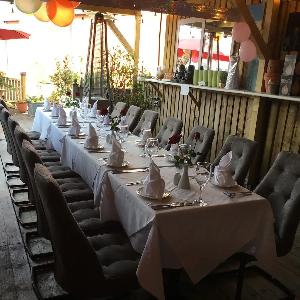 Safar Indian Restaurant_Axminster_slider_image_2