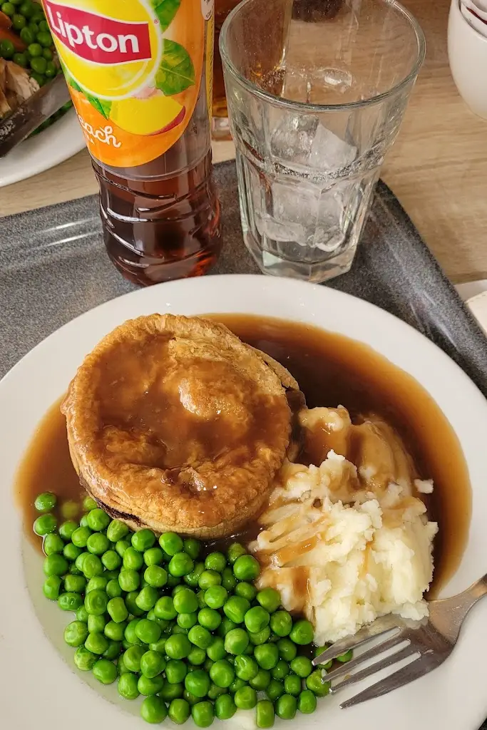 Maria Joao_The Skylight Restaurant_Enfield Town_review