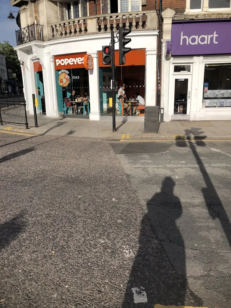 Anisa Salad_Popeyes Louisiana Chicken_Enfield Town_review