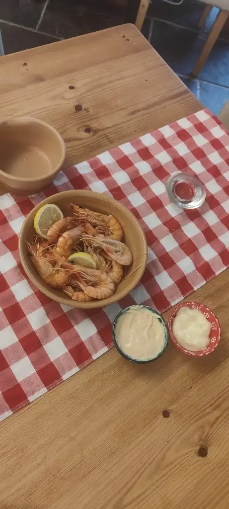 Susana Gouveia_Azura Tapas & Cocktails_Axminster_review