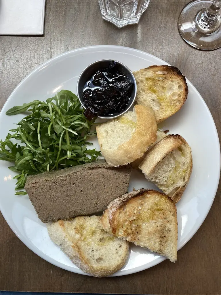 Pauline_Zaza_Enfield Town_review