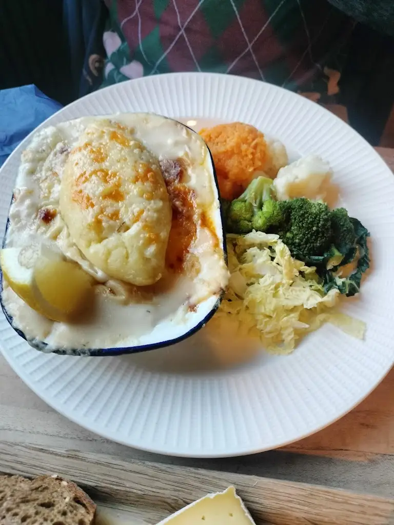 Rochelle Steven_The Blue Bell Inn_Emsworth_review
