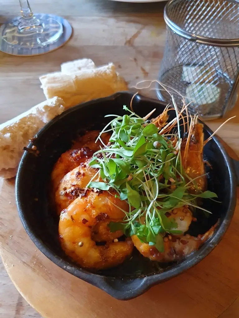 Keith Hughes_The Blue Bell Inn_Emsworth_review