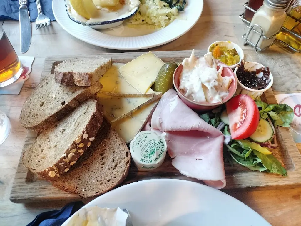 The Blue Bell Inn_Emsworth_slider_image_3