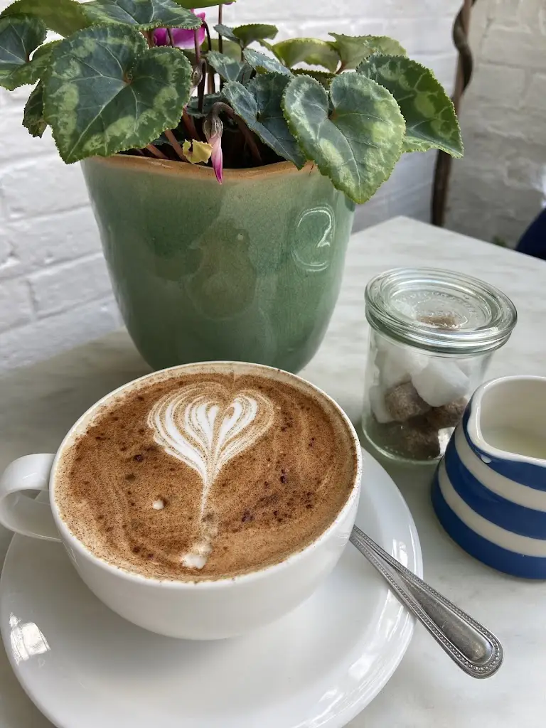 Cindy Reynolds_Driftwood Cafe_Emsworth_review