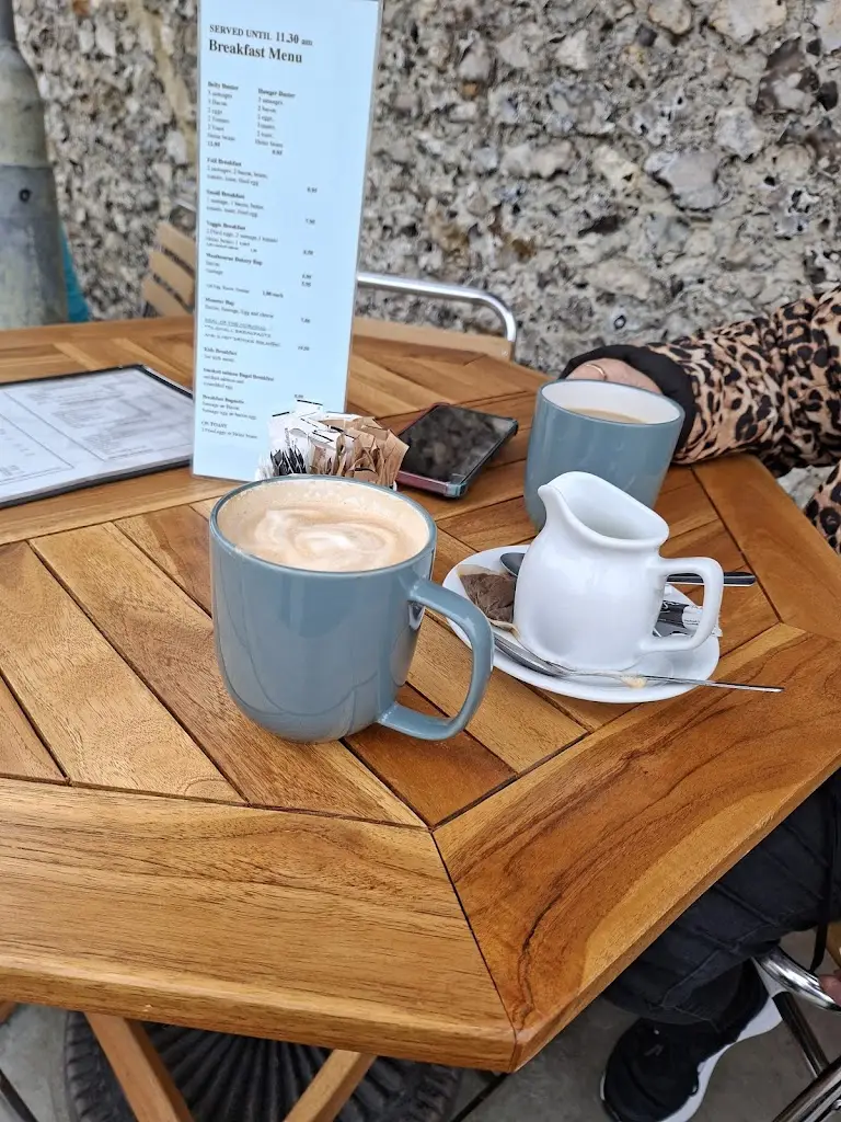 Sonja Keenan_Flintstones Tea Room_Emsworth_review