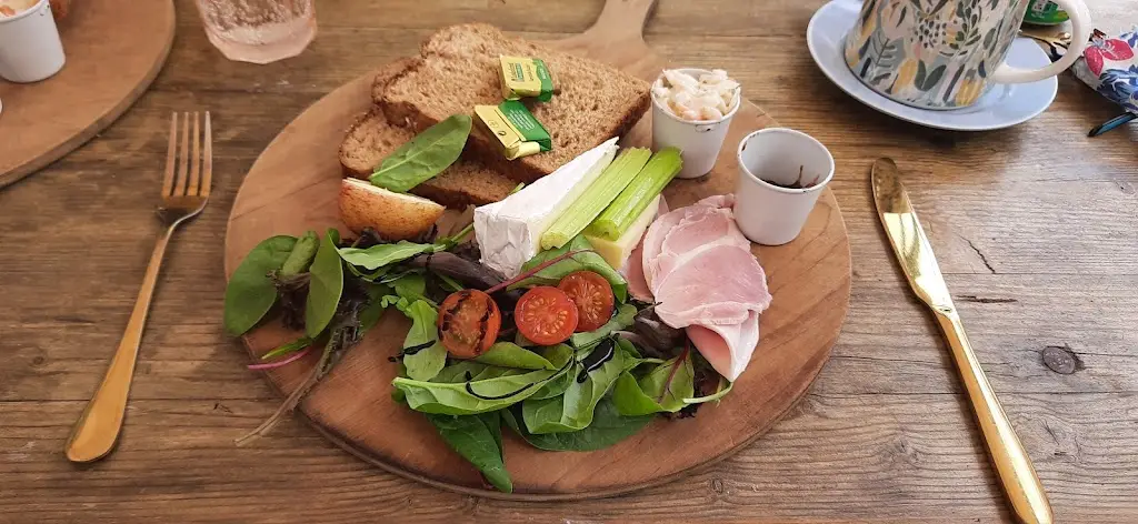 Menu_BLOOMS Restaurant & Tearoom_Emsworth_image_8