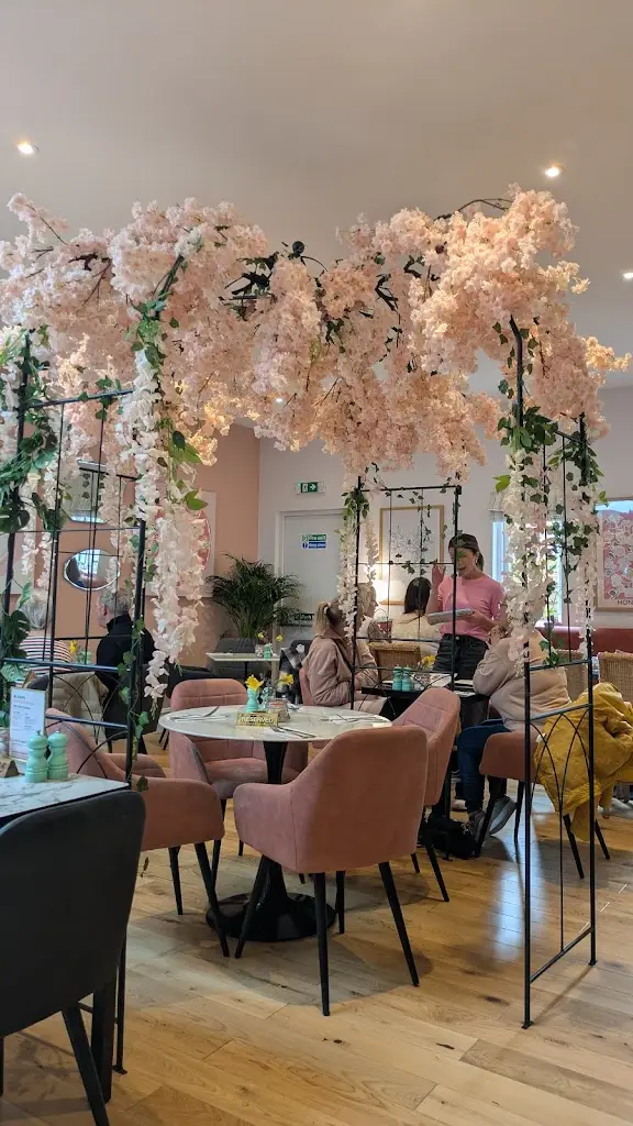 Kat_BLOOMS Restaurant & Tearoom_Emsworth_review