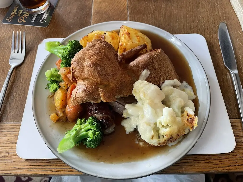 Dee Atkins-Greig_The King's Arms_Emsworth_review