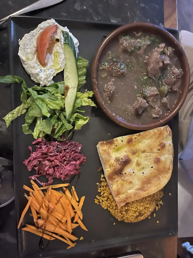 Ashley Preston_Efendy_Embsay_review