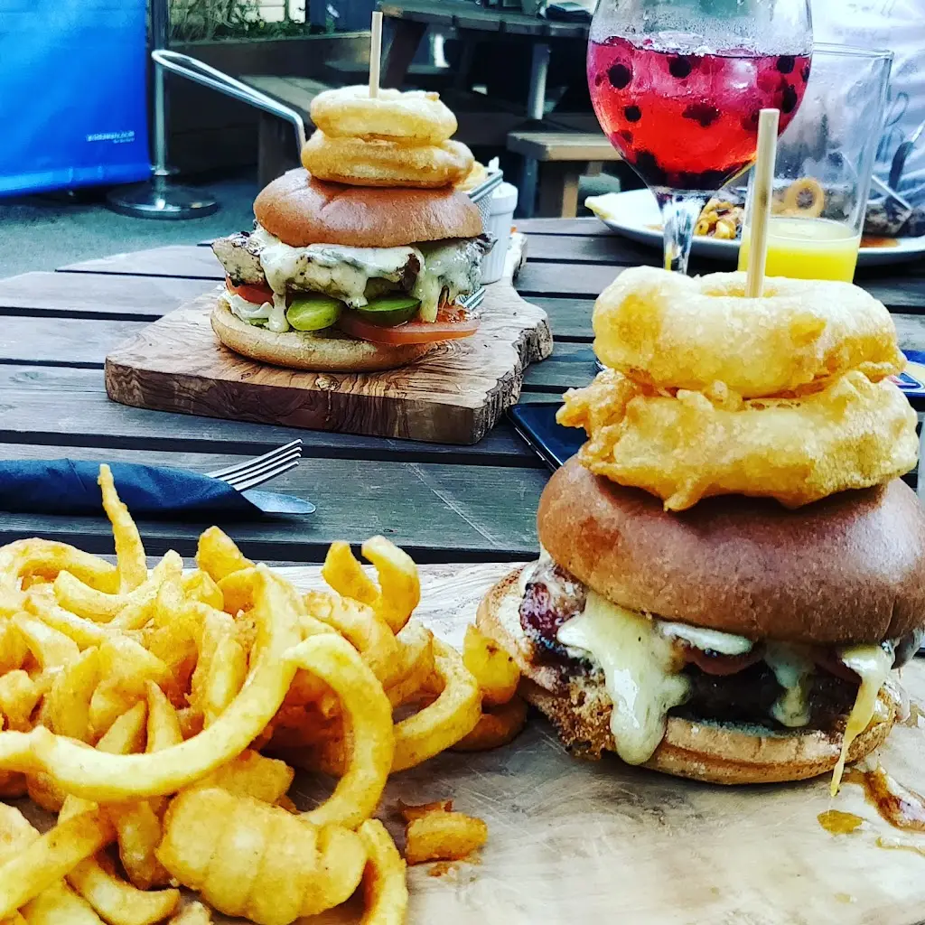 The Cock & Bottle_Embsay_slider_image_2