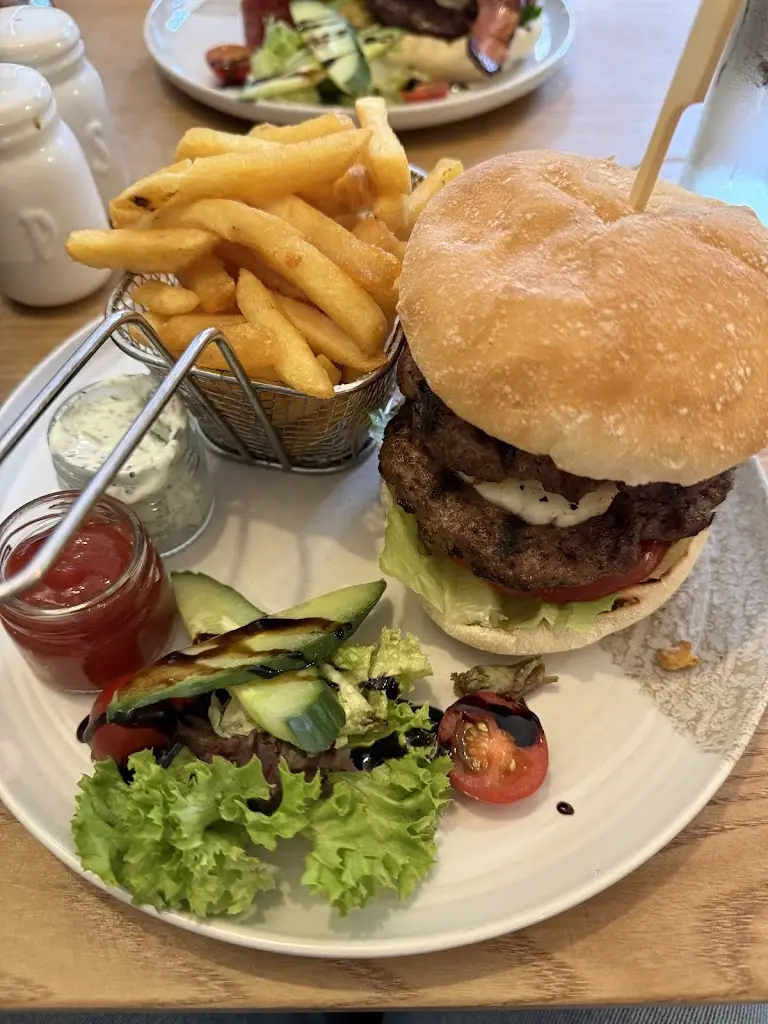 The Cock & Bottle_Embsay_slider_image_3