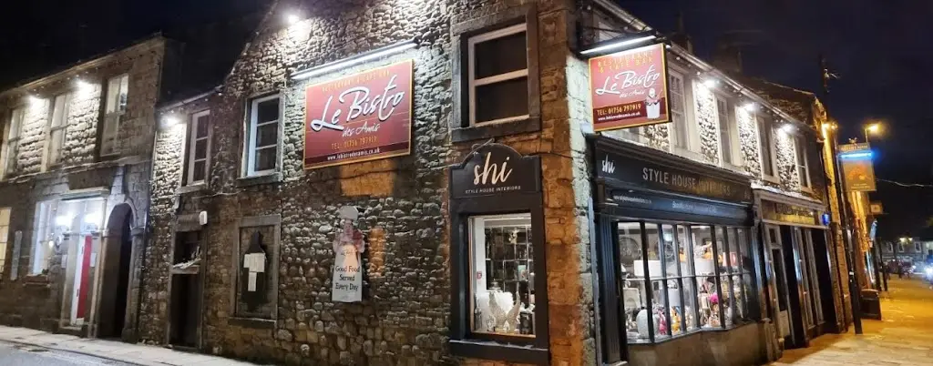Le Bistro Des Amis restaurant in Embsay