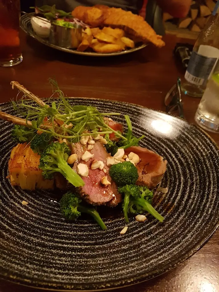 Menu_The Hengist Restaurant & Cocktail Bar_Aylesford_image_8