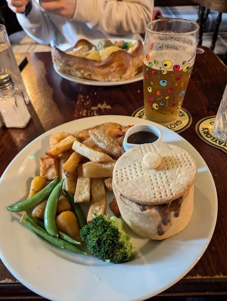 Menu_The Castle Inn_Embsay_image_5