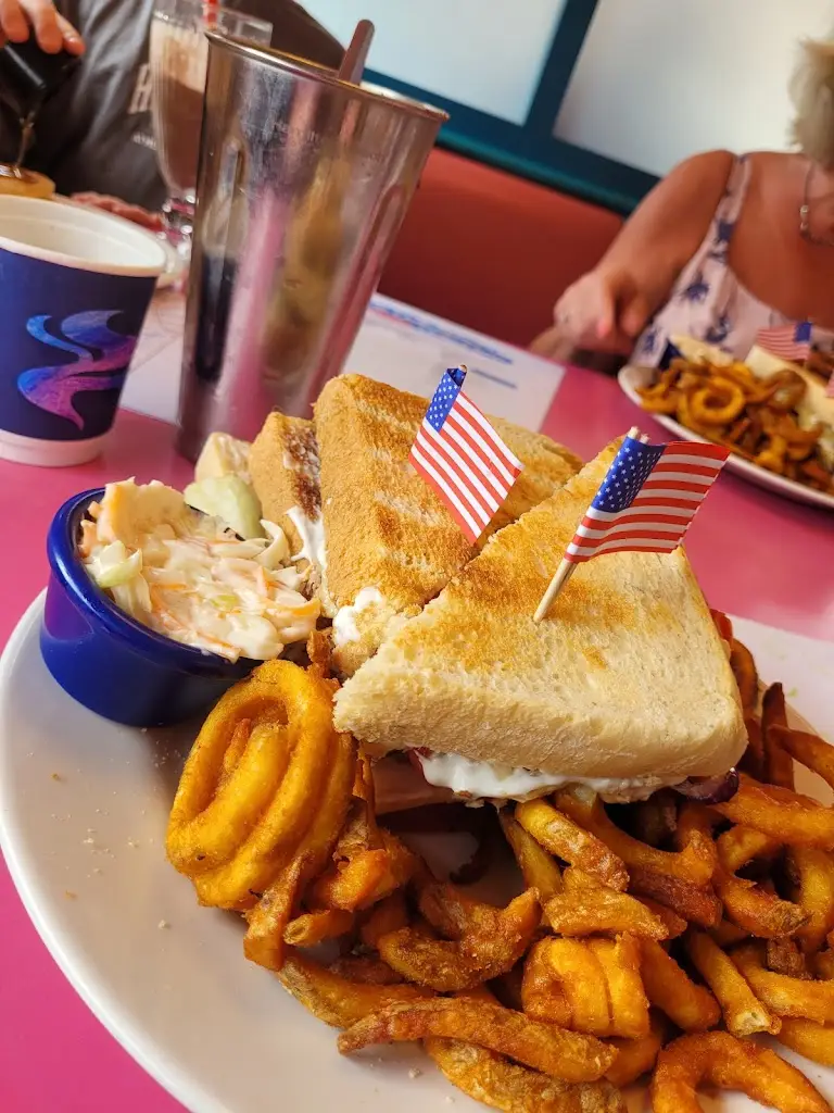 Hayley Pallett_OK Diner Tickencote_Essendine_review