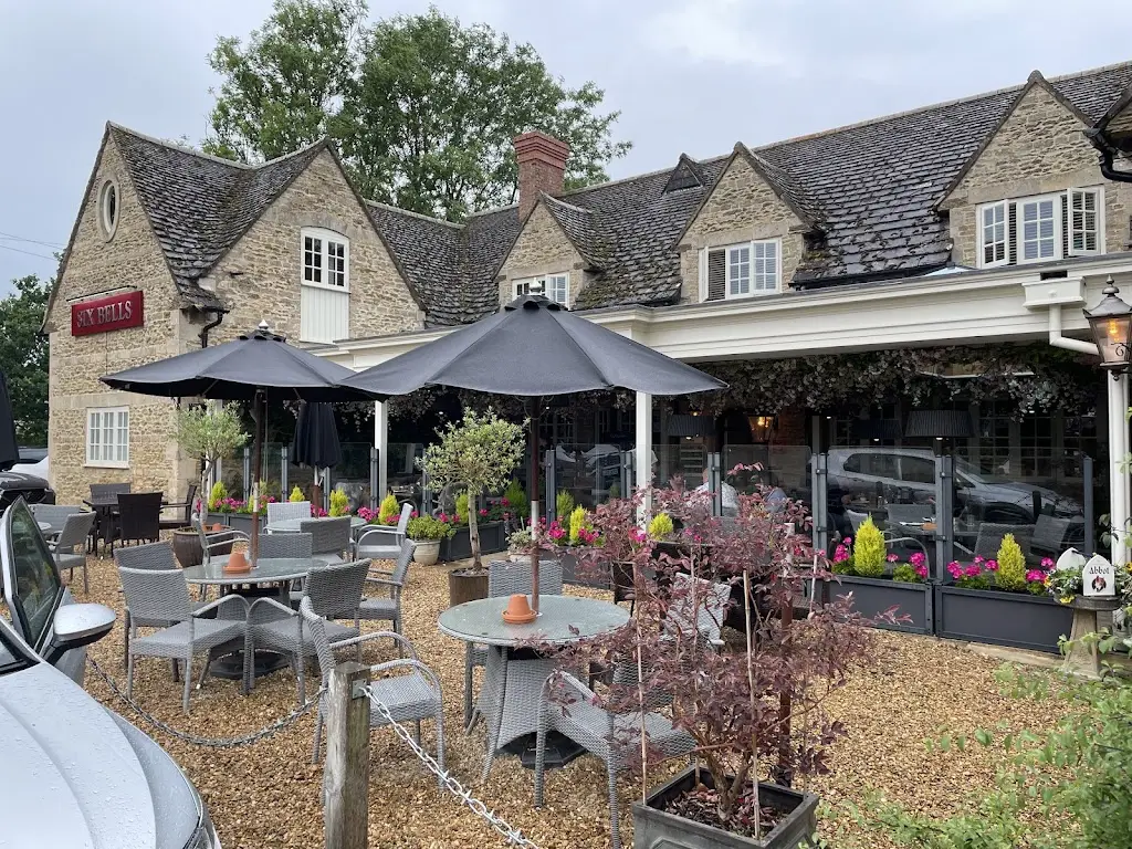 Six Bells_Essendine_slider_image_3