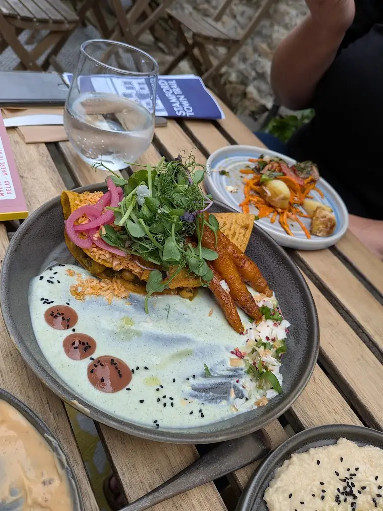 The Blonde Beet_Essendine_slider_image_3