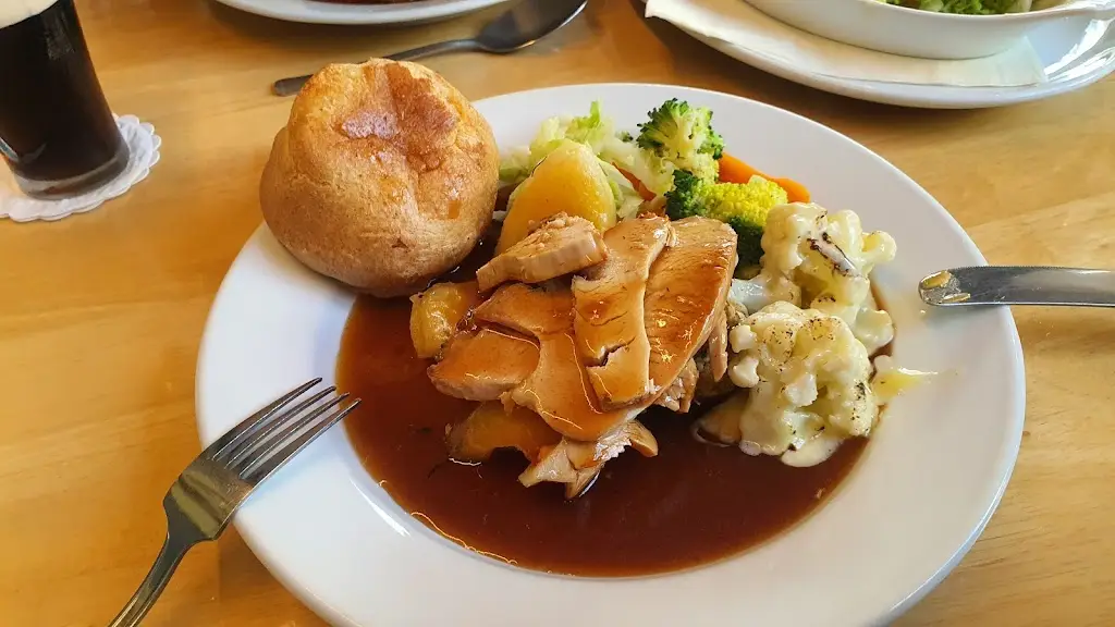 The Crown_Essendine_slider_image_2