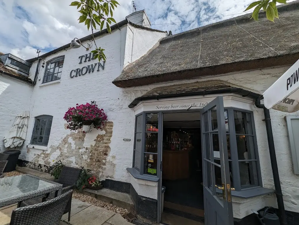 The Crown_Essendine_slider_image_3